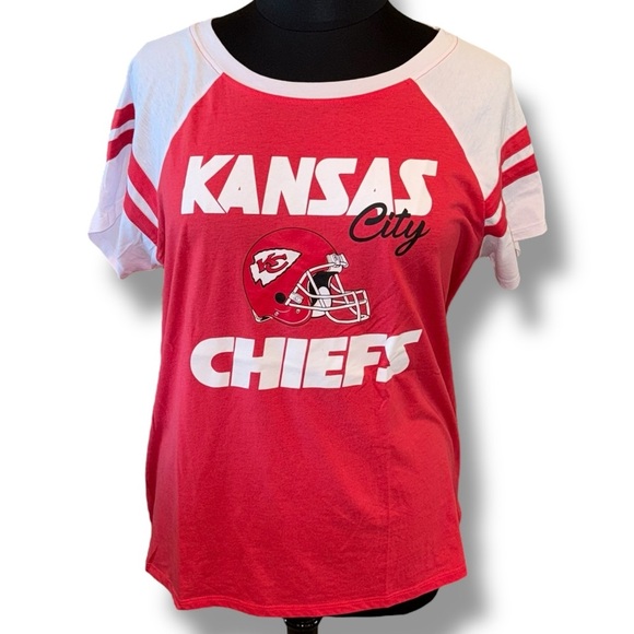 TORRID NFL Kansas City Chiefs Classic Fit Cotton Boatneck Varsity Tee Size 2 - Picture 2 of 12
